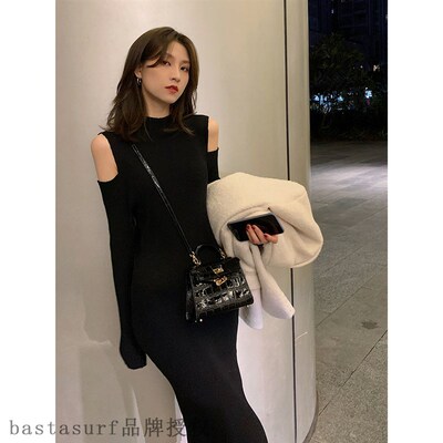 极速Contrast color half high neck tEemperament waist closing