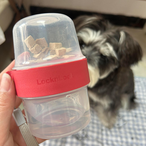 便携式狗狗外出喝水杯户外遛狗随行杯水壶猫咪饮水器零食收纳杯