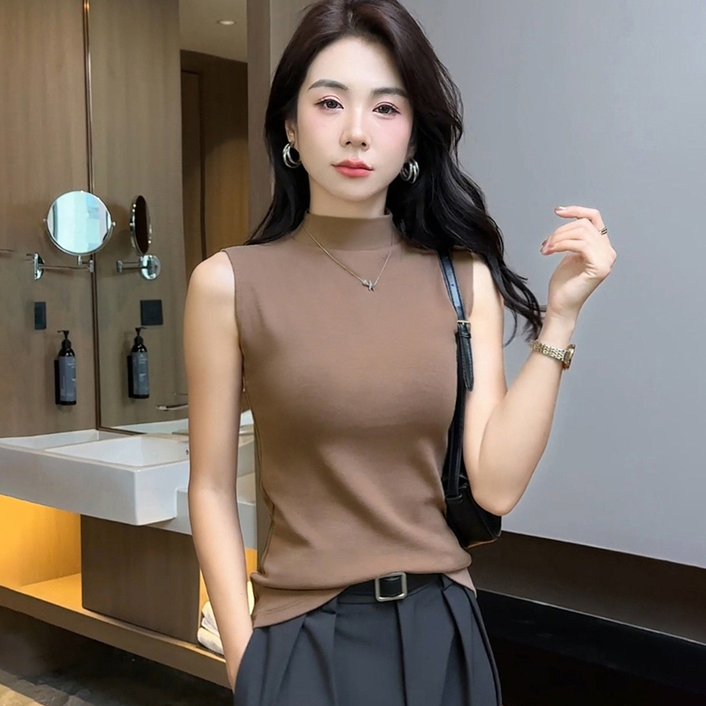 简约百搭加厚棉质无袖背心打底衫