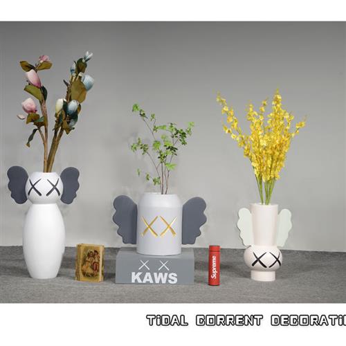 现货玻璃钢卡通雕塑积木熊暴力熊系列潮品商场橱窗美陈摆件