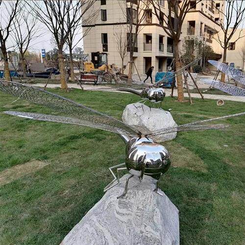 不锈钢镜面蜻蜓雕塑户外公园商场动物摆件铁艺装饰景观小品