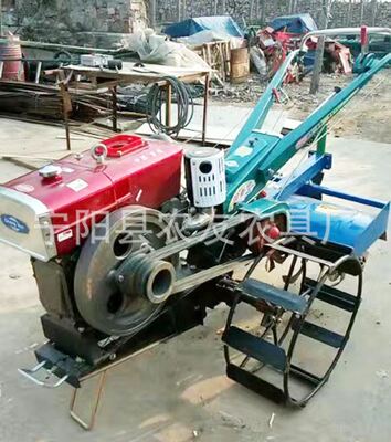 新品果园开沟机葡k萄埋藤培土机手扶耕地机12马力15马力前置大豆