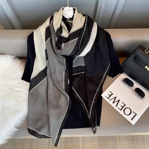 围巾女冬季薄款简约高级感2025新款棉麻围脖今年流行丝巾披肩两用