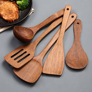 Wooden spatula Non-stick pan Wooden spatula Kitchen items He
