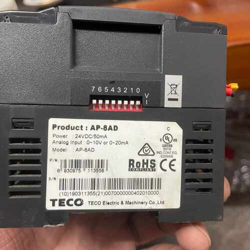 东PLC扩展模拟量模块 AP-8AD 成色如图议价