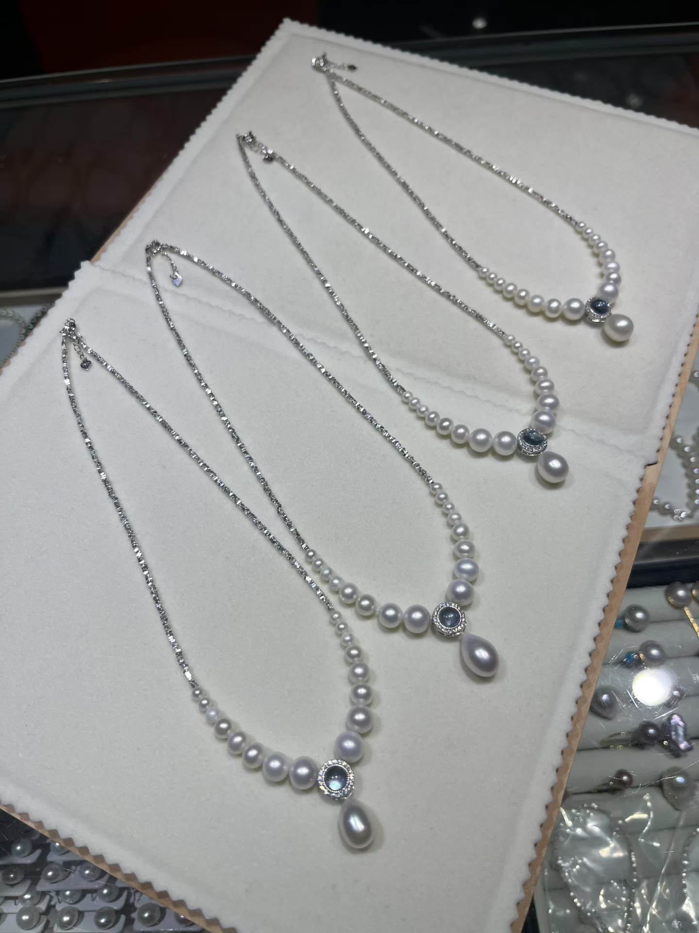 广西北海天然珍珠项链轻奢感锁骨链颈碎银子微笑链塔链海蓝宝吊坠