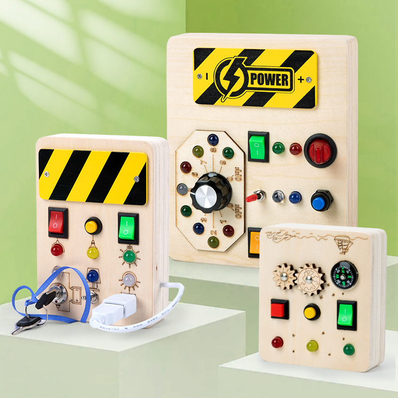 木制跨境儿童益智早教玩具 木质忙动手能力开关插座LED灯忙碌板