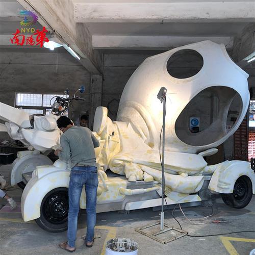 户外彩车巡游花车庆典巡游发光LED彩车玻璃钢电动彩车厂家设计