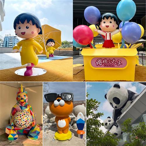 定制玻璃钢网红卡通人物动物公仔创意房地产IP雕塑大型售楼部摆件