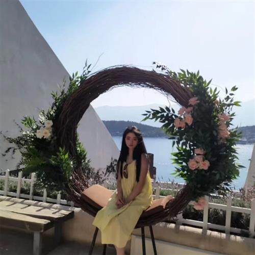 巴厘岛网红鸟巢户外创意装饰悬挂秋千景区婚纱拍摄道具民宿吊床