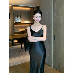 垂感v领修身 优雅丝滑缎面吊带连衣裙女夏季 包臀鱼尾裙 Lin Maven