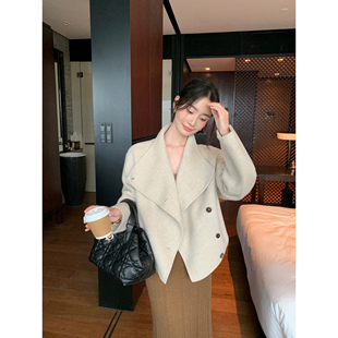 大翻领羊毛呢外套女气质宽松短款 高阶氛围 双面呢大衣 Lin Maven