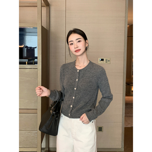 Maven Lin 高智同频 极简风羊毛开衫外套女利落通勤圆领针织毛衣