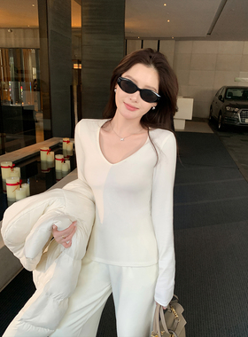 Maven Lin  温柔至知 白色V领长袖针织衫女气质修身内搭打底上衣