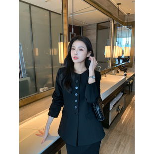 黑色圆领西装 自成焦点 外套女高级感职场通勤宽松西服 Lin Maven