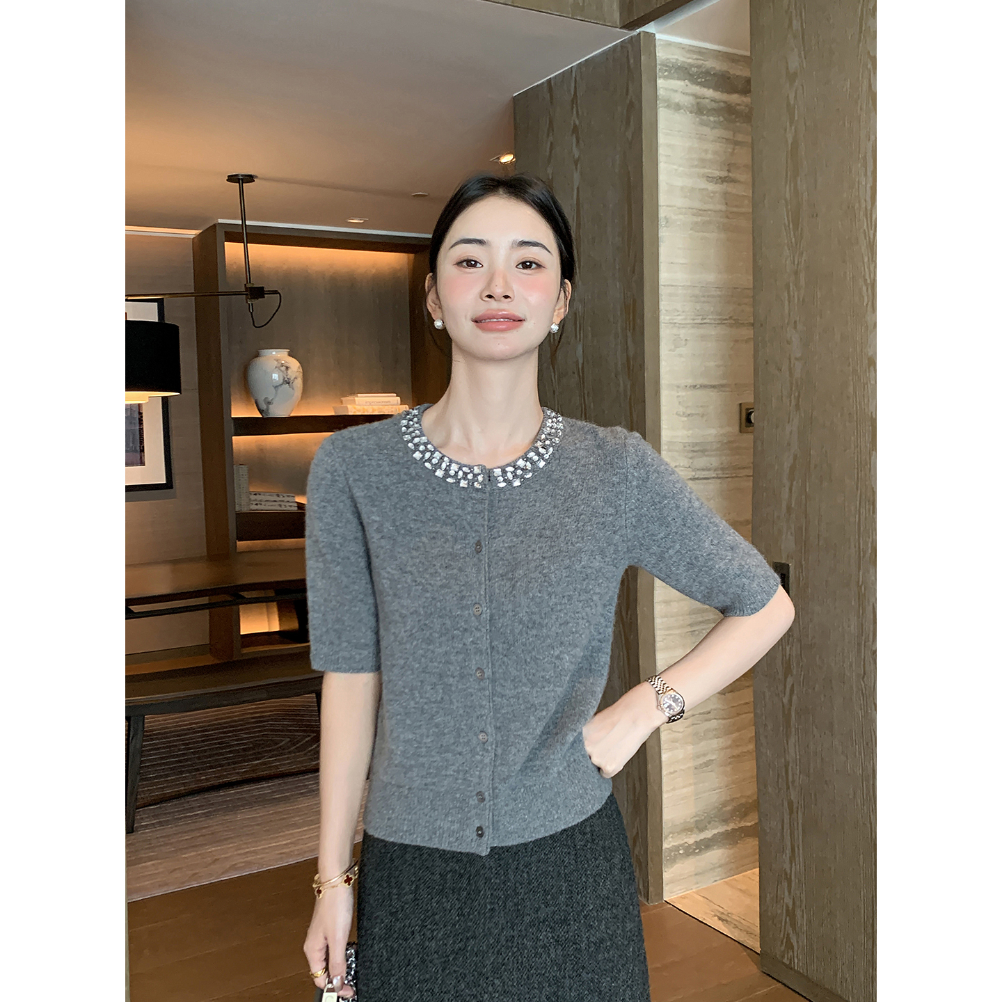 Maven Lin 手工定珠 | 100%羊毛圆领针织衫女宽松高级感中袖开衫