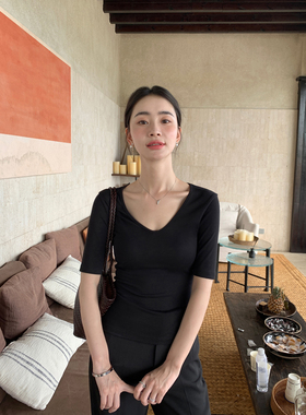 Maven Lin 极简气质|黑色基础通勤中袖V领t恤女弹力修身显瘦上衣