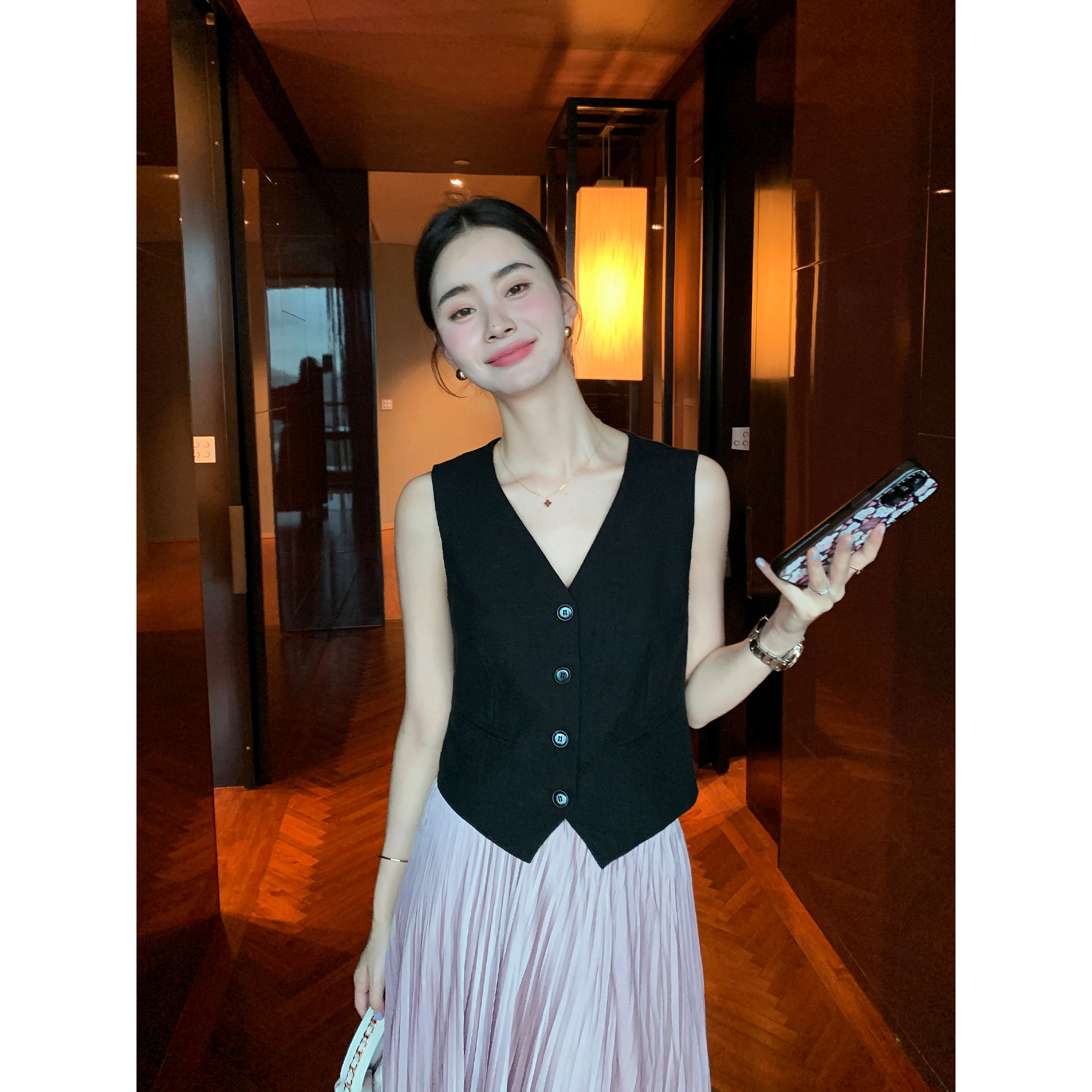 Maven Lin 衣橱单品|老钱风100%亚麻马甲西装上衣女简约V领马夹