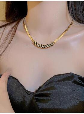 MaisonCleo金色复古设计感锁骨链