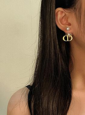 MaisonCleo「高贵品位」大小珍珠字母吊坠耳钉女时尚大气耳环女神