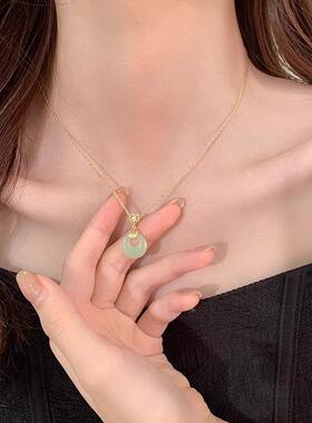 MaisonCleo玉髓平安扣锁骨链