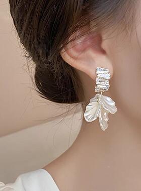 MaisonCleo小众贝壳花朵耳环