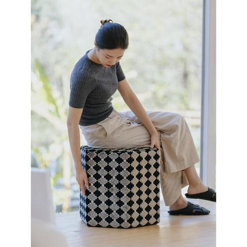 家庭罗曼史默片午夜中古坐墩