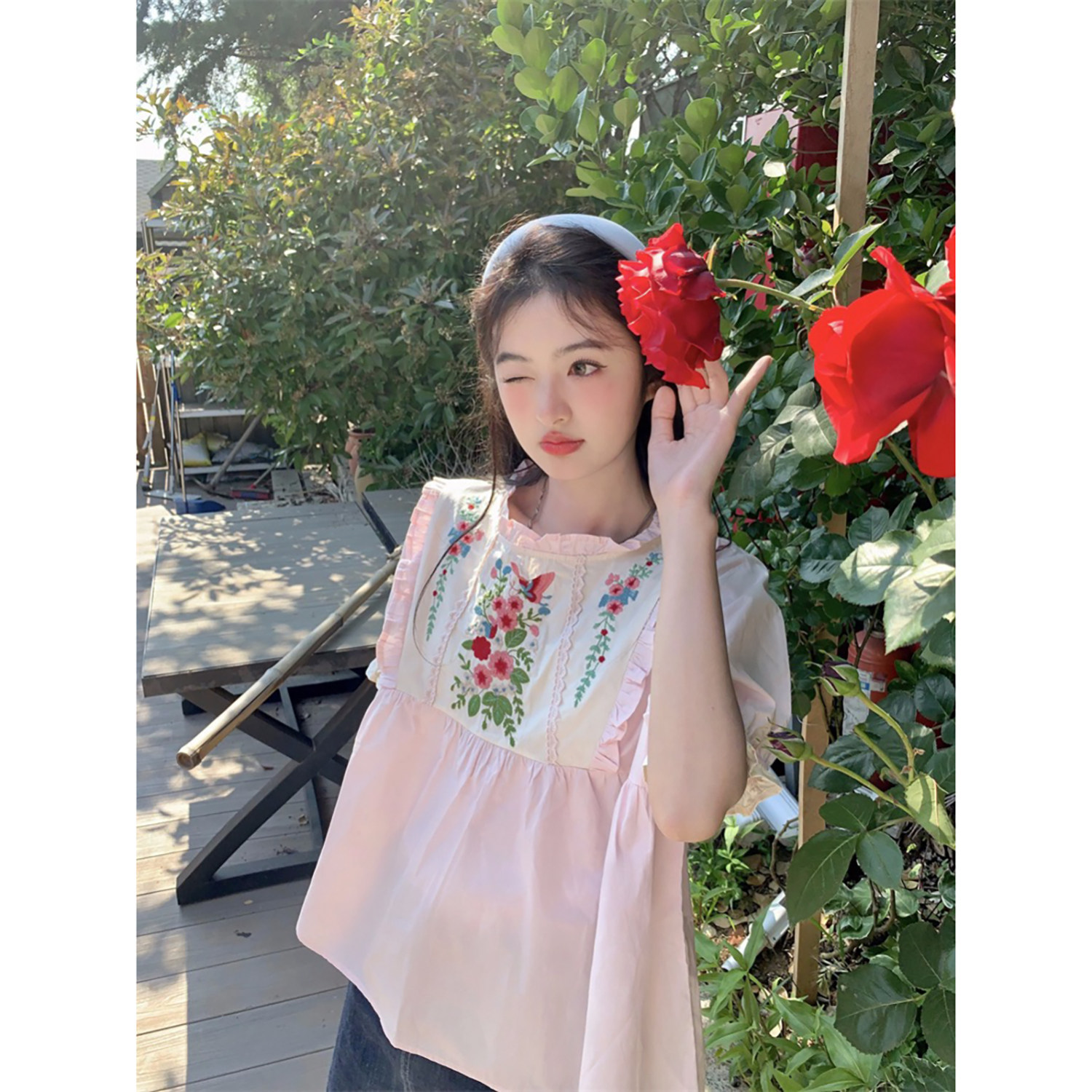 范雯雯 花野迷踪 粉色甜美刺绣衬衫少女宽松可爱泡泡袖学院上衣
