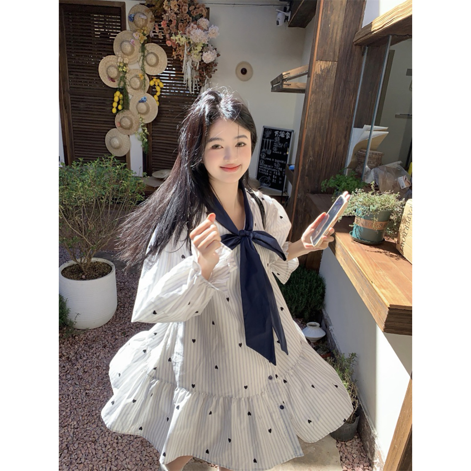 范雯雯 糖心蛋卷 可爱少女风爱心蝴蝶结连衣裙女春宽松a字短裙子