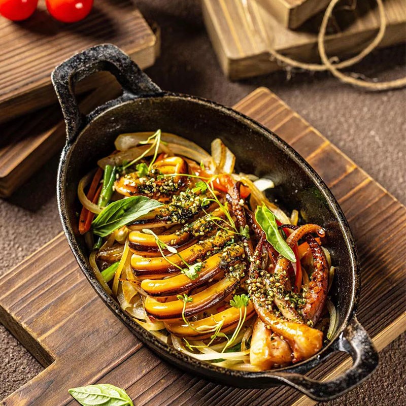 创意椭圆形铁板烧烤盘p铸铁煎锅烤盘餐具盘子西餐厅牛排盘橡木套