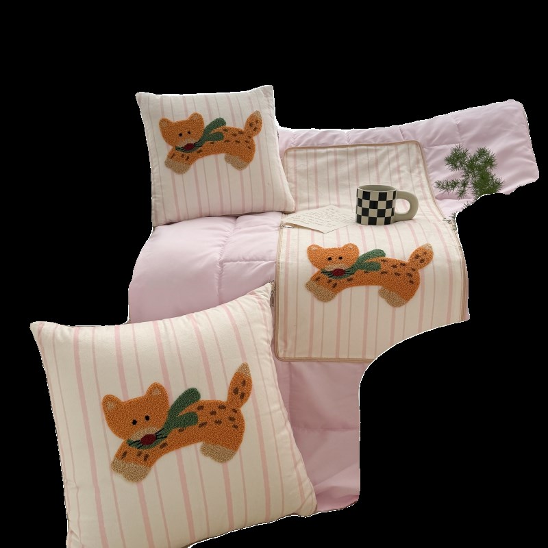 抱枕被子两用卡通折叠办公室午睡被沙发毯车O上靠枕车内空调被四