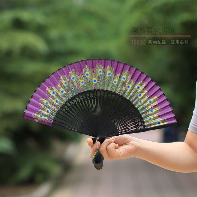 一把包邮女士孔雀毛古风古典丝绸折扇中式工艺扇子印花真丝礼品扇
