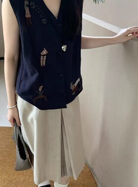 亚麻刺绣时尚单排扣马甲女无袖薄