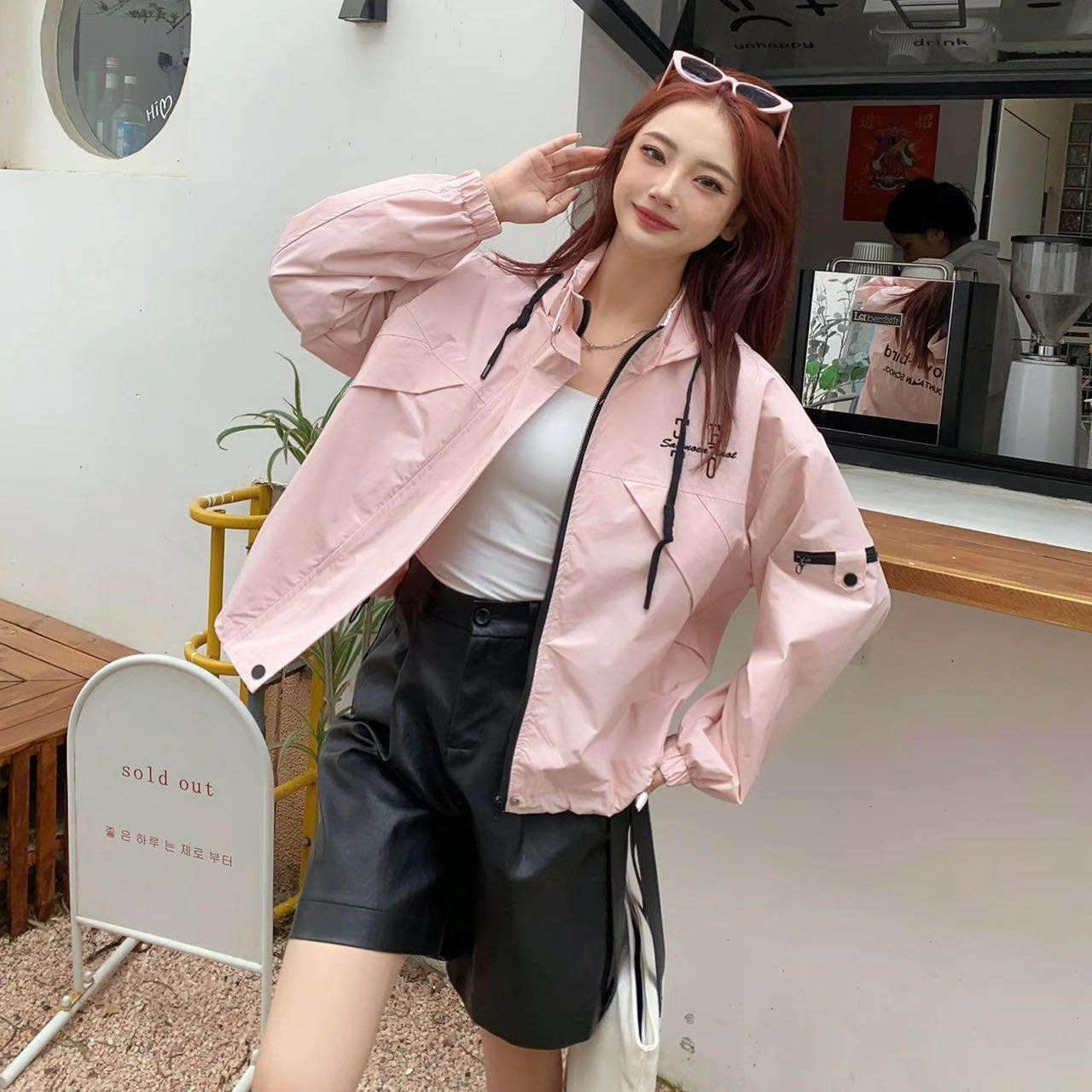 休闲短款连帽冲锋衣外套女2025新款小个子时尚宽松设计感户外上衣,女装/女士精品,短外套,淘宝优惠券,粉丝福利购,淘宝优惠卷