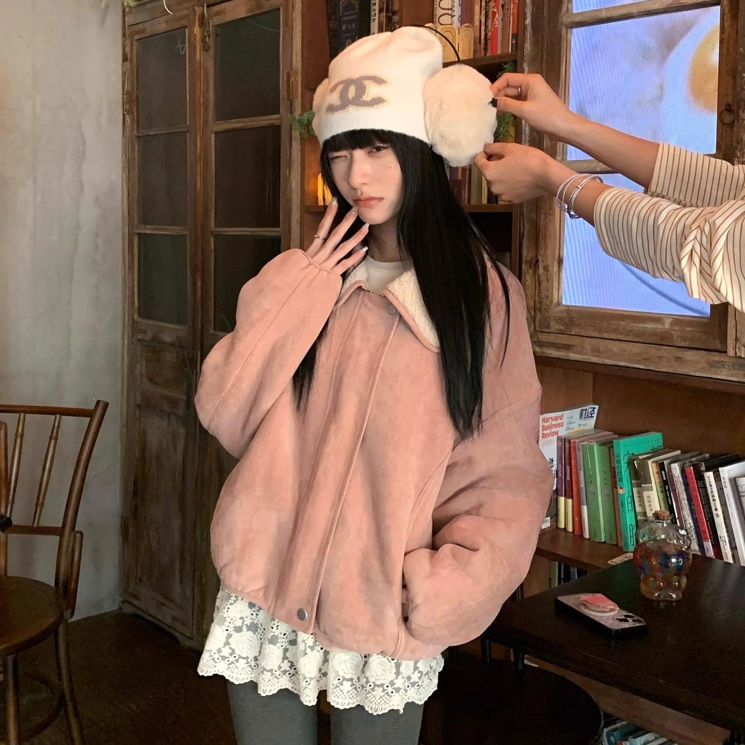 翻领羊羔毛麂皮绒外套女2025新款宽松加厚小个子百搭皮毛一体上衣,女装/女士精品,短外套,淘宝优惠券,粉丝福利购,淘宝优惠卷