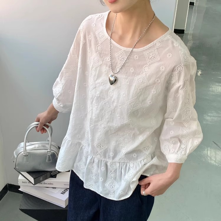 纯棉圆领镂空泡泡袖短袖女2025新款褶皱白色轻薄七分袖t恤设计感