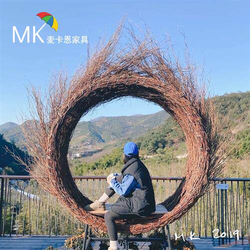 巴厘岛网红鸟巢秋千景区婚纱拍摄道具创意悬挂圆形床户外民宿鸟巢