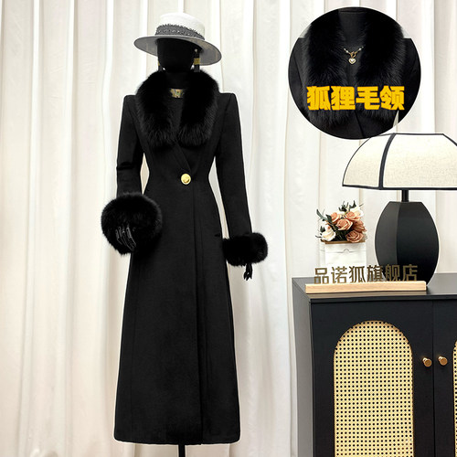品诺狐黑色修身毛呢大衣