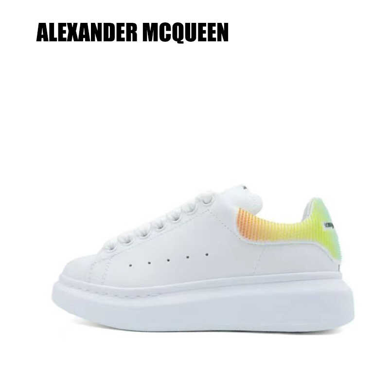ALEXANDER MCQUEEN低帮时尚板鞋