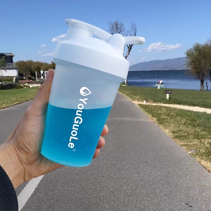 代餐摇摇杯男女蛋白粉奶昔搅拌杯健身运动水杯刻度便携搅拌球杯子