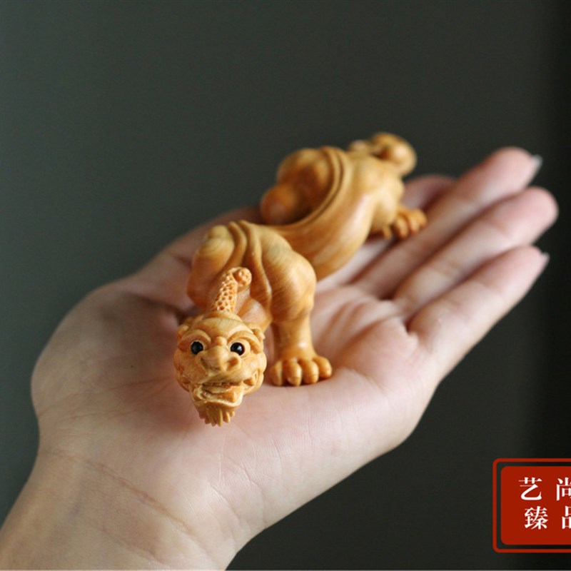 崖柏木雕螭龙文玩把件创意中式工艺实木质工艺品办公书桌装饰摆件