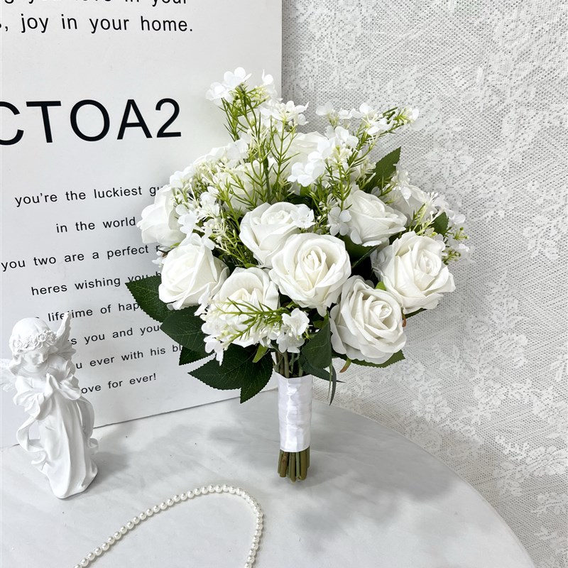森系婚礼新娘手捧花白色系玫瑰影楼拍照道具假花领证登记手工花束