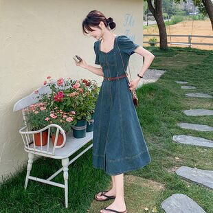 港风复古牛仔连衣裙2026新款女夏季薄款时尚收腰显瘦裙子初夏精致