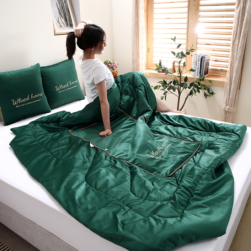 品大抱枕被子两用办公室午睡可折叠午休毛毯子汽车上空调被车用枕