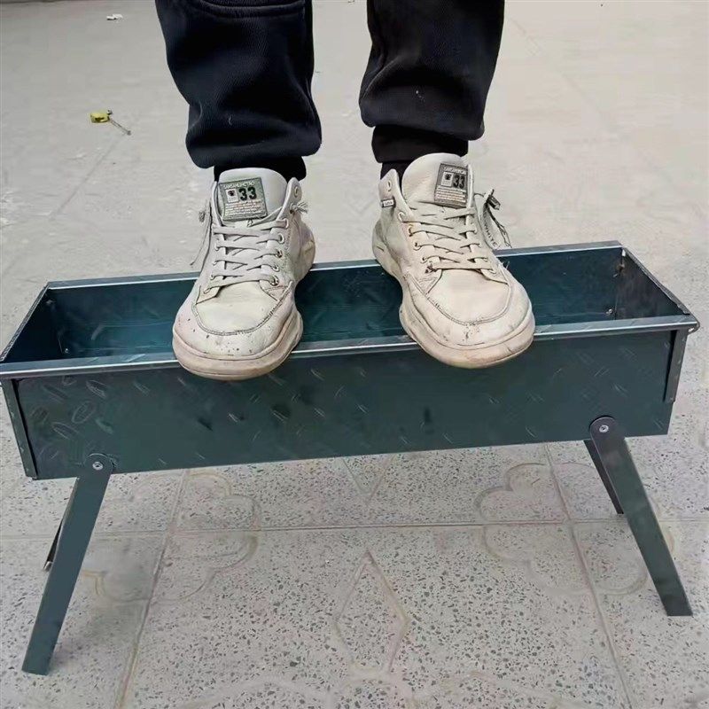 新疆西藏包邮加厚烧烤架烤羊肉串炉子木炭烤肉炉烤肉架户外可携式