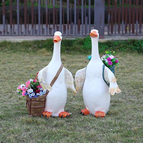 卡通鸭子玻璃钢雕塑摆件户外庭院幼儿园别墅装饰园林景观落地小品