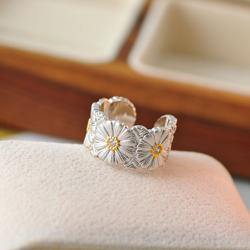 任嘉伦同款新款镶钻小雏菊戒指个性指环可调节潮流男女情侣