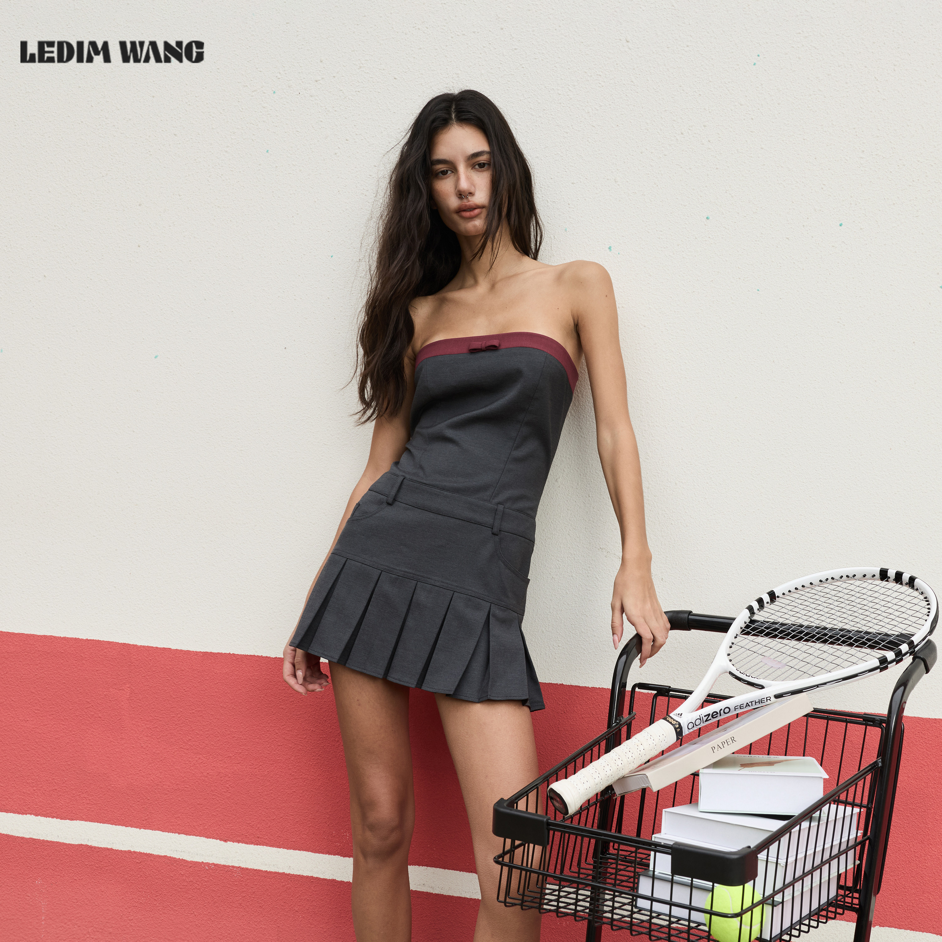 LEDIM WANG时尚气质抹胸连衣裙女深灰色修身百褶裙短裙26夏季新款