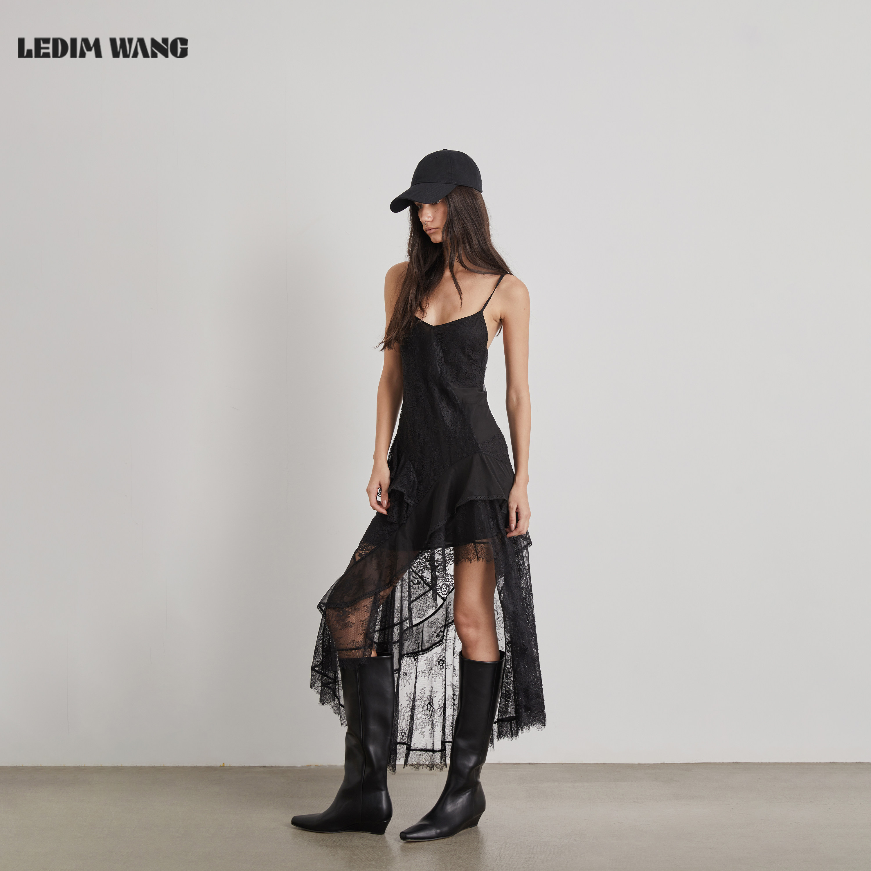 【明星同款】LEDIM WANG拼贴蕾丝吊带连衣裙女26春夏新款黑色长裙