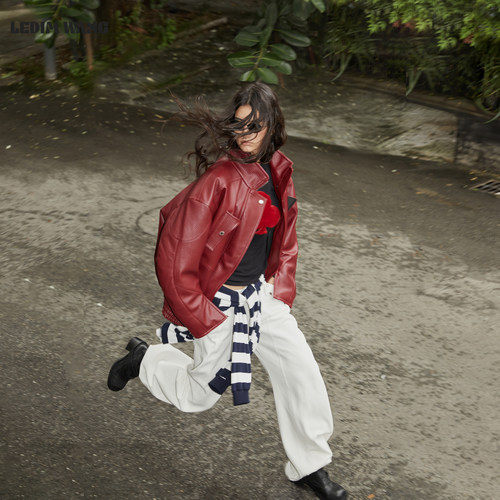 LEDIMWANG解构仿皮夹克羽绒服